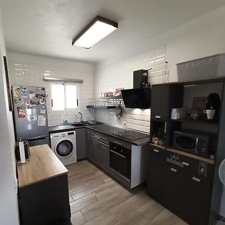 Golfsur-jacuzzi-privateparking-2bath-4bedroom-4tv-netflx-fastwifi *