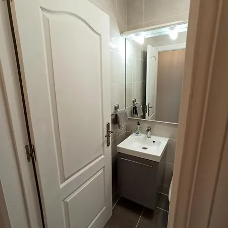 Golfsur-jacuzzi-privateparking-2bath-4bedroom-4tv-netflx-fastwifi