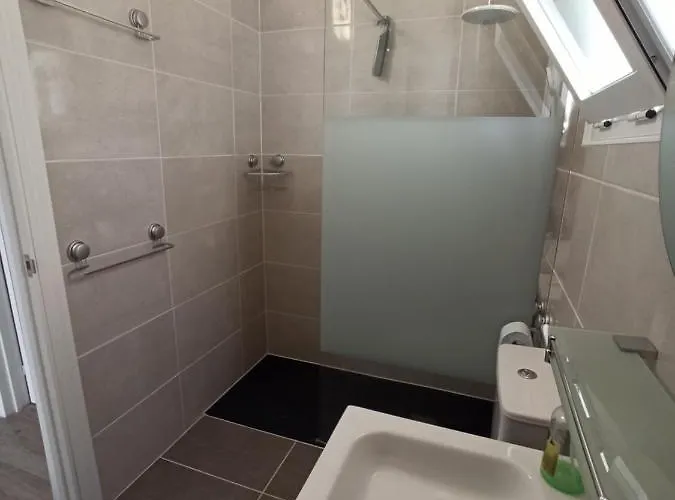 Golfsur-jacuzzi-privateparking-2bath-4bedroom-4tv-netflx-fastwifi Apartament *