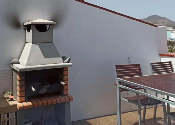 Golfsur-jacuzzi-privateparking-2bath-4bedroom-4tv-netflx-fastwifi Apartment *